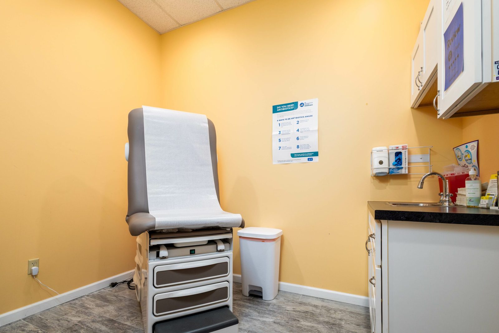 A private exam room at Superior Urgent Care